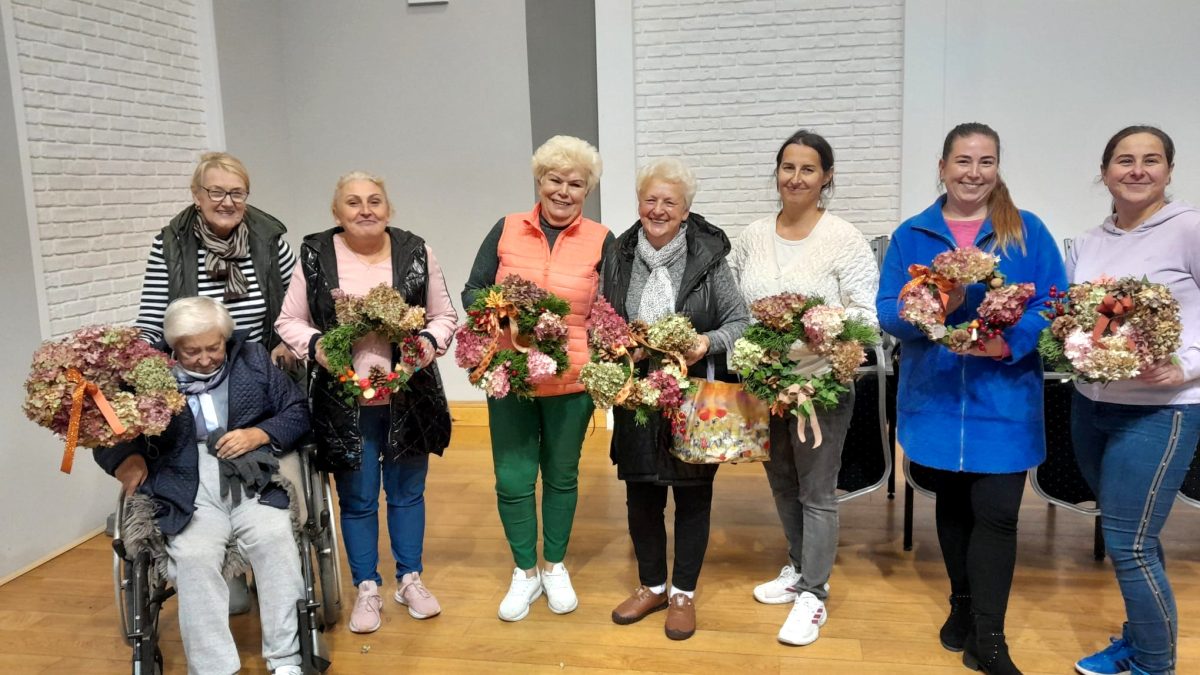 Miniaturka artykułu Jesienne wianki, czyli rękodzieło w Serbach (2.10)