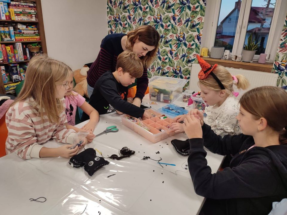 Miniaturka artykułu Warsztaty szycia jesiennych stworków (30.10)